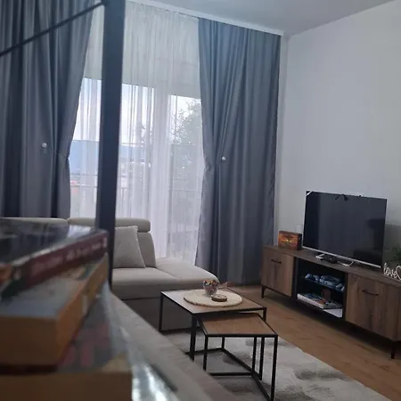 Srecko Lux 아파트